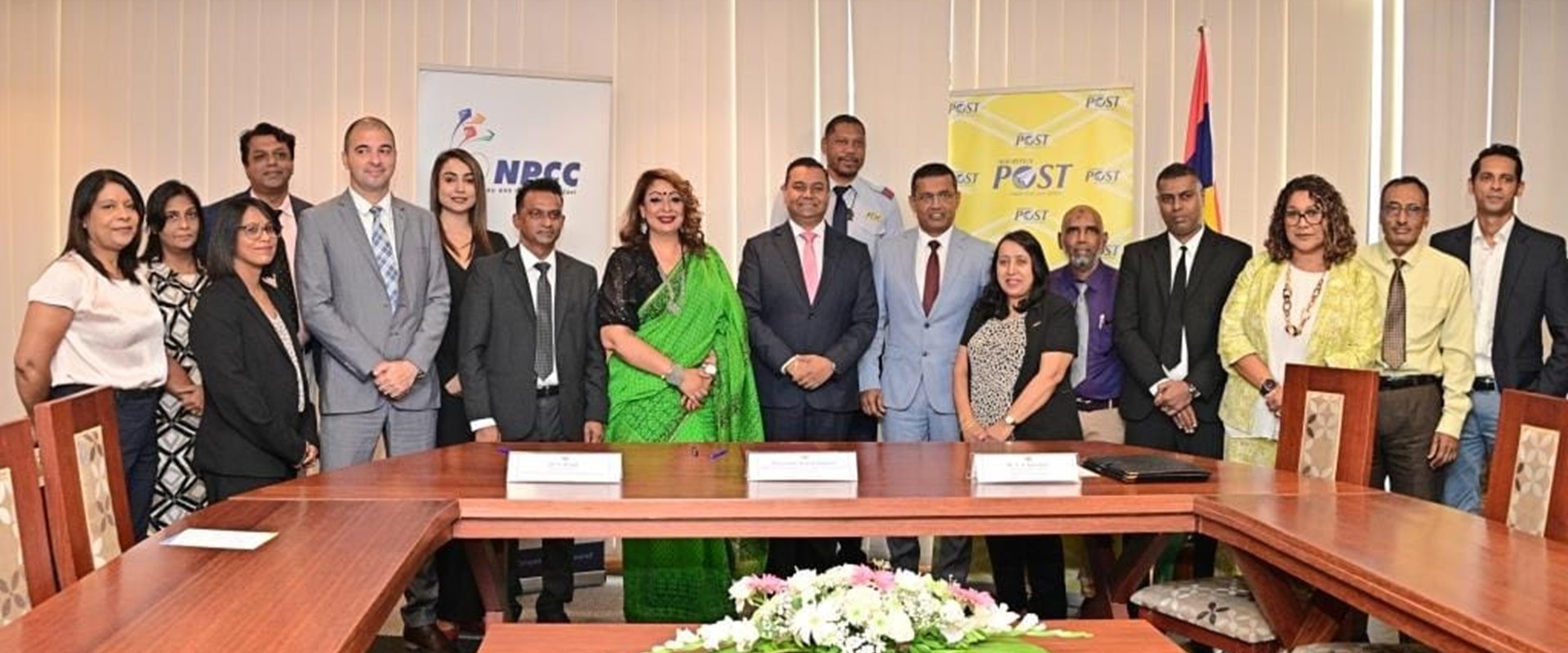 The NPCC signs a MoU with Mauritius Post to deliver training on Customer Service to 800 postmen and assistant postmen
